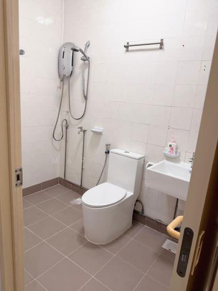 553 Woodlands Drive 44, 553 Woodlands Drive 44, Admiralty / Woodlands, 3 Bedrooms, 1,076 sqft, HDB Flat For Rent, by Martin Du, 500274067 - Bathroom - PropertyGuru.com.sg