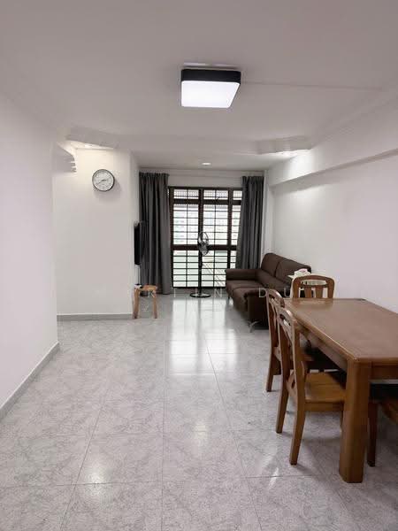 553 Woodlands Drive 44, 553 Woodlands Drive 44, Admiralty / Woodlands, 3 Bedrooms, 1,076 sqft, HDB Flat For Rent, by Martin Du, 500274067 - Living Room - PropertyGuru.com.sg