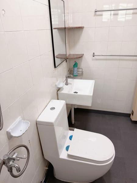 553 Woodlands Drive 44, 553 Woodlands Drive 44, Admiralty / Woodlands, 3 Bedrooms, 1,076 sqft, HDB Flat For Rent, by Martin Du, 500274067 - Bathroom - PropertyGuru.com.sg