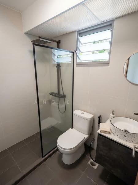 684B Edgedale Plains, 684B Edgedale Plains, Hougang / Punggol / Sengkang, 3 Bedrooms, 1,001 sqft, HDB Flat For Rent, by Angie Lim, 500274069 - Bathroom - PropertyGuru.com.sg