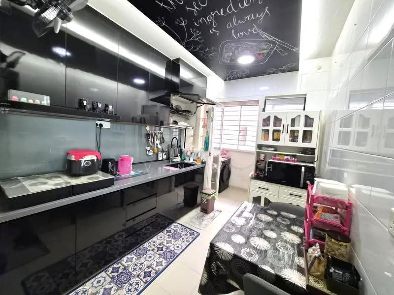 342B Yishun Ring Road, 342B Yishun Ring Road, Sembawang / Yishun, 2 Bedrooms, 732 sqft, HDB Flat For Sale, by Kavin Kuah, 500274075 - Kitchen - PropertyGuru.com.sg