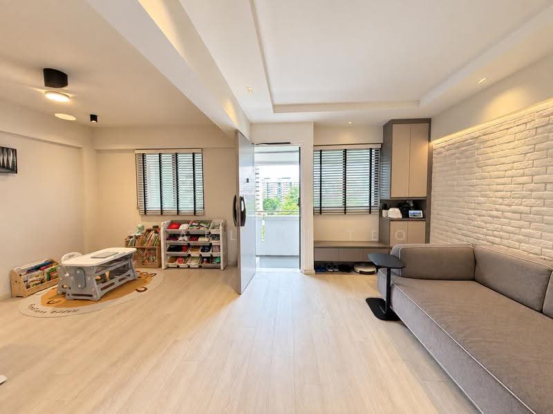 151 Ang Mo Kio Avenue 5, 151 Ang Mo Kio Avenue 5, Ang Mo Kio / Bishan / Thomson, 2 Bedrooms, 732 sqft, HDB Flat For Sale, by Sharlene Teo, 500274077 - Living Room - PropertyGuru.com.sg