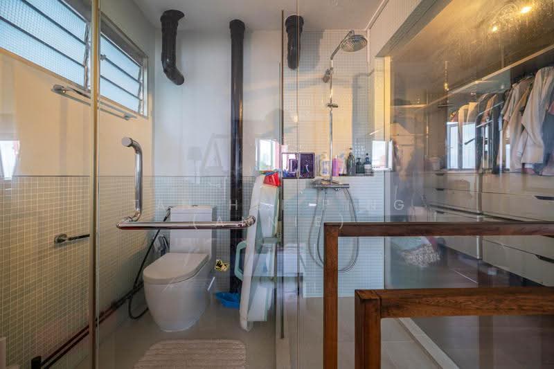431 Ang Mo Kio Avenue 10, 431 Ang Mo Kio Avenue 10, Ang Mo Kio / Bishan / Thomson, 3 Bedrooms, 1,281 sqft, HDB Flat For Sale, by Tan Hui Ping (Annie), 500274079 - Bathroom - PropertyGuru.com.sg