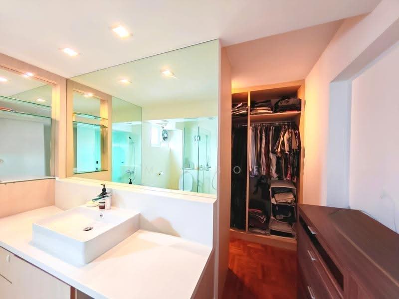 69 Moulmein Road, 69 Moulmein Road, Newton / Novena, 3 Bedrooms, 904 sqft, HDB Flat For Sale, by James Boey, 500274083 - Bathroom - PropertyGuru.com.sg