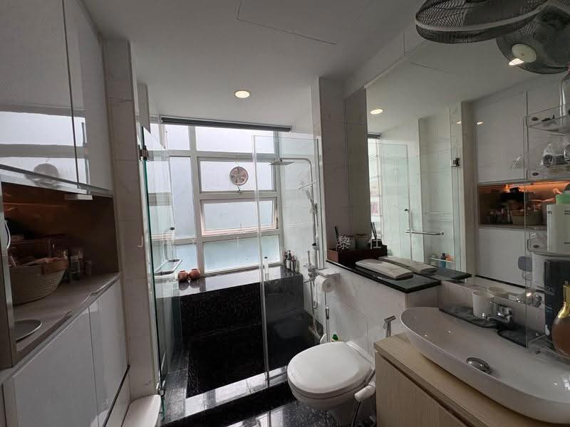 Taipan Grand, 501 Marine Parade Road, East Coast / Marine Parade, 3 Bedrooms, 1,238 sqft, Condominium For Sale, by Jay Loy 黎仕緯, 500274088 - Bathroom - PropertyGuru.com.sg