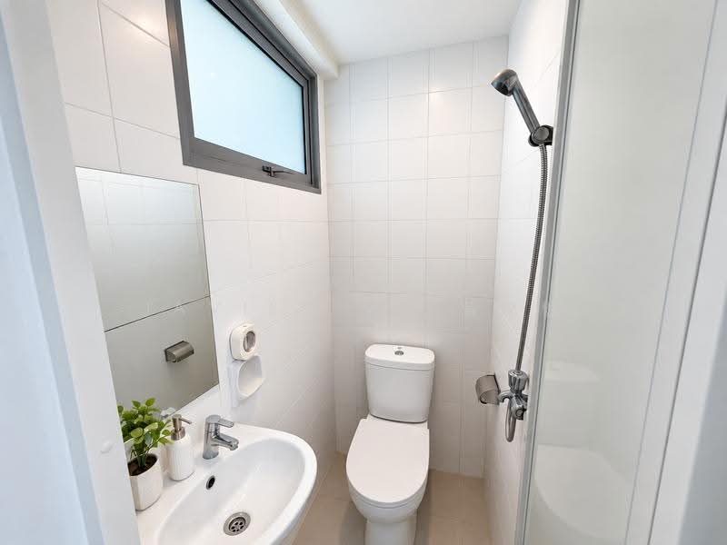 The Belvedere, 51 Meyer Road, East Coast / Marine Parade, 3 Bedrooms, 1,378 sqft, Condominium For Rent, by Javier Ng 黄允健, 500274097 - Bathroom - PropertyGuru.com.sg