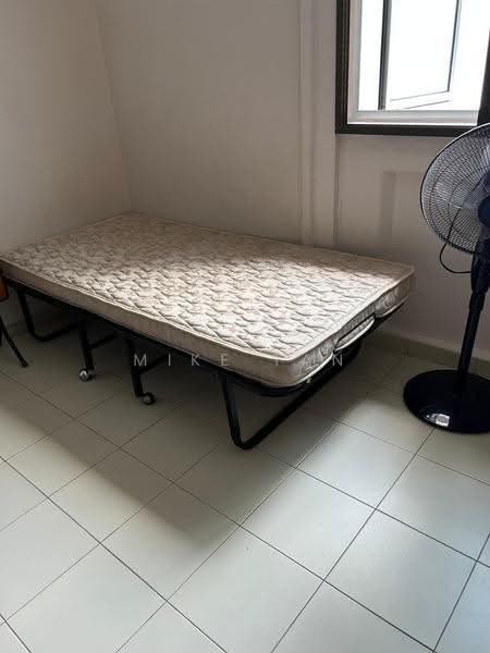879 Tampines Avenue 8, 879 Tampines Avenue 8, Pasir Ris / Tampines, Room Rental, 250 sqft, HDB Flat For Rent, by Mike Tan, 500274106 - Bedroom - PropertyGuru.com.sg