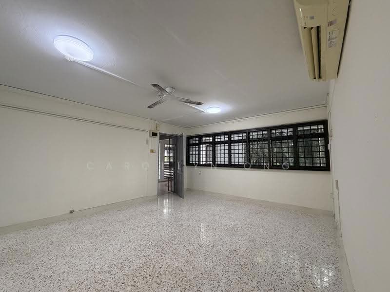 15 Ghim Moh Road, 15 Ghim Moh Road, Tanglin / Holland / Bukit Timah, 3 Bedrooms, 883 sqft, HDB Flat For Sale, by Carollyn Ong, 500274108 - Living Room - PropertyGuru.com.sg