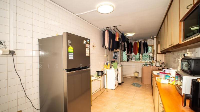 637 Hougang Avenue 8, 637 Hougang Avenue 8, Hougang / Punggol / Sengkang, Room Rental, 200 sqft, HDB Flat For Rent, by Ariel Soeigiarto, 500274110 - Kitchen - PropertyGuru.com.sg