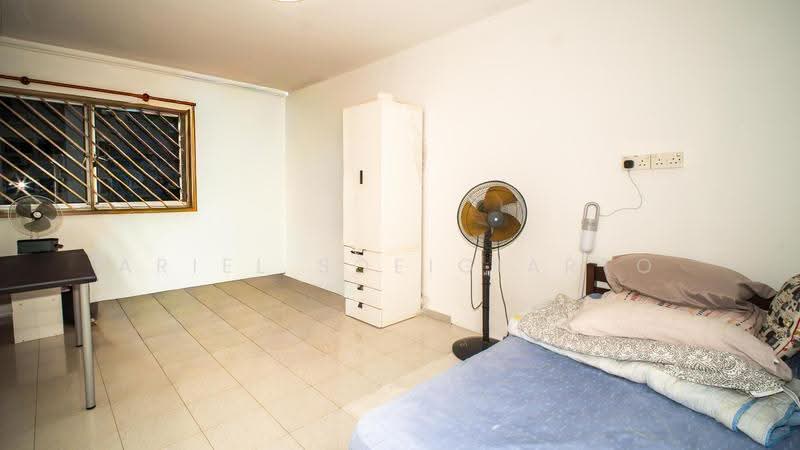 637 Hougang Avenue 8, 637 Hougang Avenue 8, Hougang / Punggol / Sengkang, Room Rental, 200 sqft, HDB Flat For Rent, by Ariel Soeigiarto, 500274110 - Bedroom - PropertyGuru.com.sg