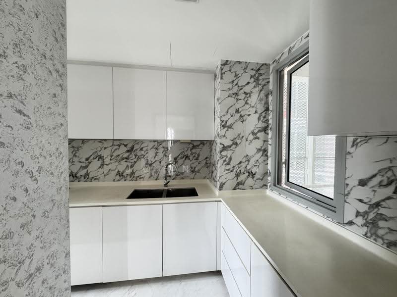 Queens Peak, 1 Dundee Road, Alexandra / Commonwealth, 4 Bedrooms, 1,507 sqft, Condominium For Sale, by John Tan, 500274112 - Kitchen - PropertyGuru.com.sg