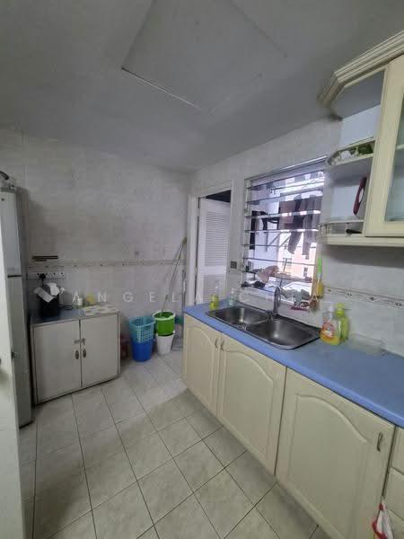 Monarchy Apartments, 51 Mandalay Road, Newton / Novena, Room Rental, 150 sqft, Apartment For Rent, by Angela Chia, 500274119 - Kitchen - PropertyGuru.com.sg