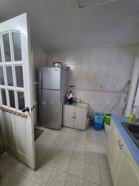 Monarchy Apartments, 51 Mandalay Road, Newton / Novena, Room Rental, 150 sqft, Apartment For Rent, by Angela Chia, 500274119 - Kitchen - PropertyGuru.com.sg