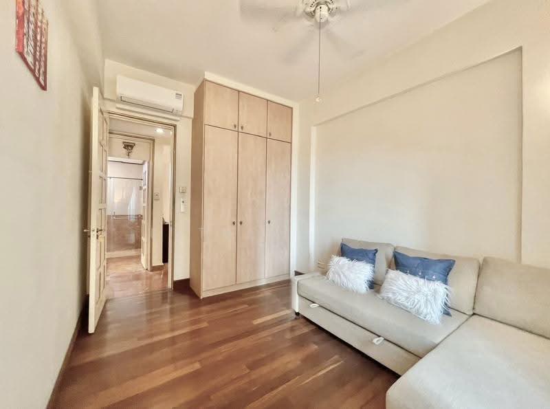 Pebble Bay, 130 Tanjong Rhu Road, East Coast / Marine Parade, 2 Bedrooms, 1,280 sqft, Condominium For Sale, by Esther Low, 500274122 - Common bedroom - PropertyGuru.com.sg