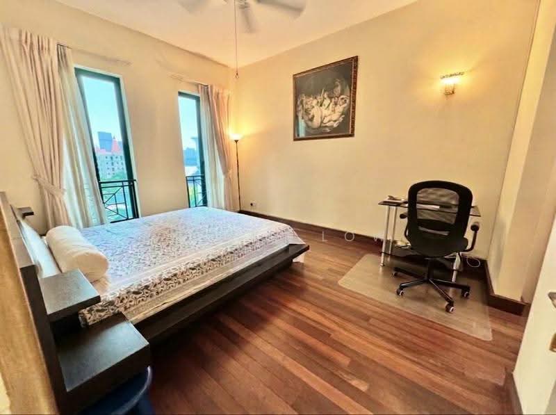 Pebble Bay, 130 Tanjong Rhu Road, East Coast / Marine Parade, 2 Bedrooms, 1,280 sqft, Condominium For Sale, by Esther Low, 500274122 - Master Bedroom - PropertyGuru.com.sg