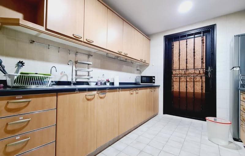 Simei Green Condominium, 9 Simei Street 4, Pasir Ris / Tampines, 3 Bedrooms, 1,356 sqft, Condominium For Sale, by Allen Lim, 500274139 - Kitchen - PropertyGuru.com.sg