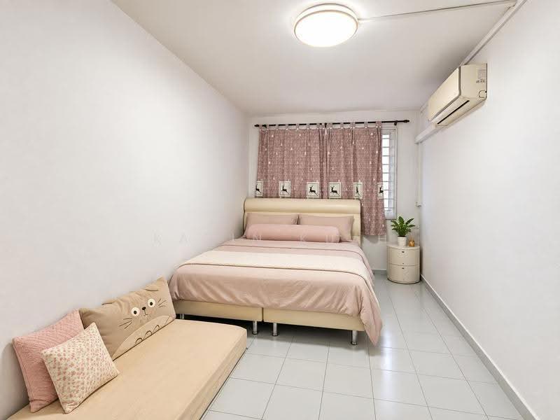 727 Jurong West Avenue 5, 727 Jurong West Avenue 5, Boon Lay / Jurong / Tuas, 3 Bedrooms, 1,119 sqft, HDB Flat For Sale, by Kavin Kuah, 500274140 - Bedroom - PropertyGuru.com.sg