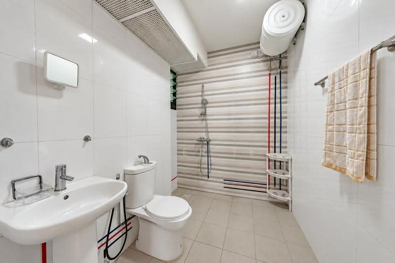 413B Northshore Drive, 413B Northshore Drive, Hougang / Punggol / Sengkang, 3 Bedrooms, 1,012 sqft, HDB Flat For Sale, by XAVIER TEI, 500274142 - Bathroom - PropertyGuru.com.sg