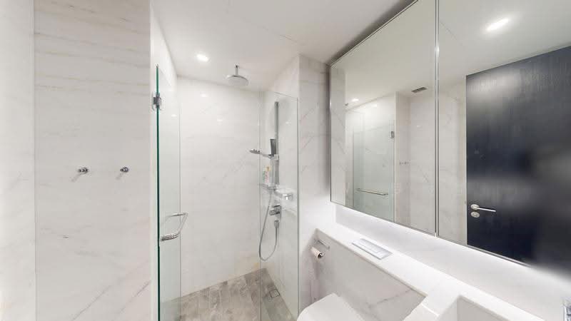 Midtown Bay, 120 Beach Road, Beach Road / Bugis / Rochor, 1 Bedroom, 463 sqft, Condominium For Sale, by Patrick Low 罗俊强, 500274154 - Bathroom - PropertyGuru.com.sg