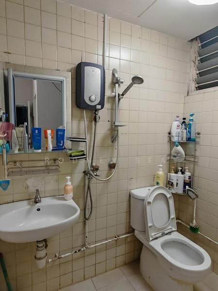 Textile Centre, 200 Jalan Sultan, Beach Road / Bugis / Rochor, Room Rental, 100 sqft, Apartment For Rent, by Rodney Sea, 500274155 - PropertyGuru.com.sg