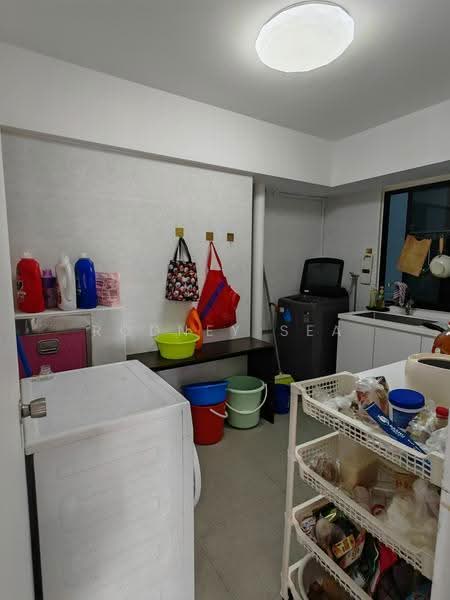 Textile Centre, 200 Jalan Sultan, Beach Road / Bugis / Rochor, Room Rental, 100 sqft, Apartment For Rent, by Rodney Sea, 500274155 - PropertyGuru.com.sg