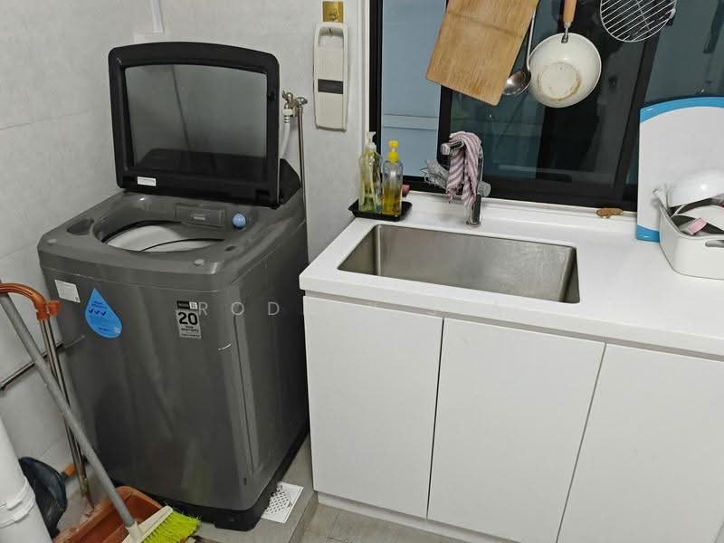 Textile Centre, 200 Jalan Sultan, Beach Road / Bugis / Rochor, Room Rental, 100 sqft, Apartment For Rent, by Rodney Sea, 500274155 - PropertyGuru.com.sg
