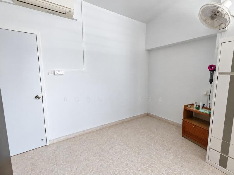 Textile Centre, 200 Jalan Sultan, Beach Road / Bugis / Rochor, Room Rental, 100 sqft, Apartment For Rent, by Rodney Sea, 500274155 - PropertyGuru.com.sg