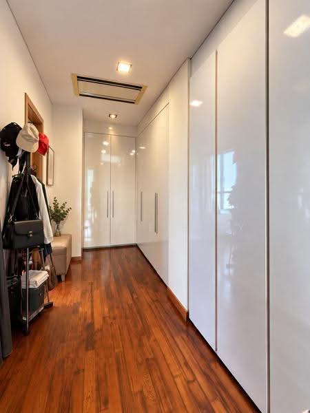 Avant Parc, Wak Hassan Place, Sembawang / Yishun, 5 Bedrooms, 4,467 sqft, Terraced House For Sale, by Connie Boey, 500274157 - Walk-In Wardrobe - PropertyGuru.com.sg