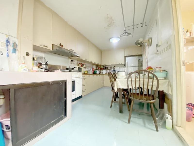 648 Ang Mo Kio Avenue 5, 648 Ang Mo Kio Avenue 5, Ang Mo Kio / Bishan / Thomson, 3 Bedrooms, 1,302 sqft, HDB Flat For Sale, by Jensen Toh 卓新智, 500274159 - Kitchen - PropertyGuru.com.sg