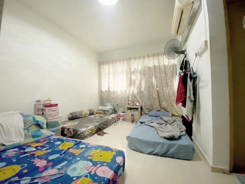 648 Ang Mo Kio Avenue 5, 648 Ang Mo Kio Avenue 5, Ang Mo Kio / Bishan / Thomson, 3 Bedrooms, 1,302 sqft, HDB Flat For Sale, by Jensen Toh 卓新智, 500274159 - Bedroom - PropertyGuru.com.sg