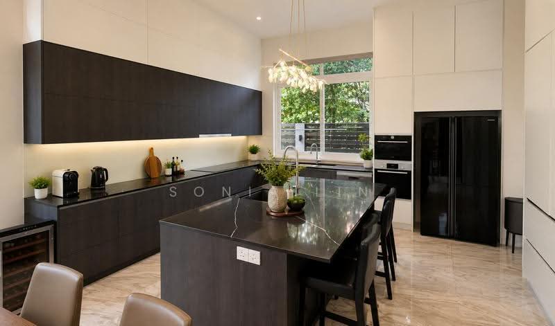 Luxury Semi D 3.5 storey Rebuilt with Pool and Lift in Siglap. 1km to Tao Nan, East Coast Road, Marine Parade Road, Jalan Buloh Perindu, East Coast / Marine Parade, 7 Bedrooms, 7,500 sqft, Semi-Detached House For Sale, by Sonia Lin, 500274167 - Kitchen - PropertyGuru.com.sg