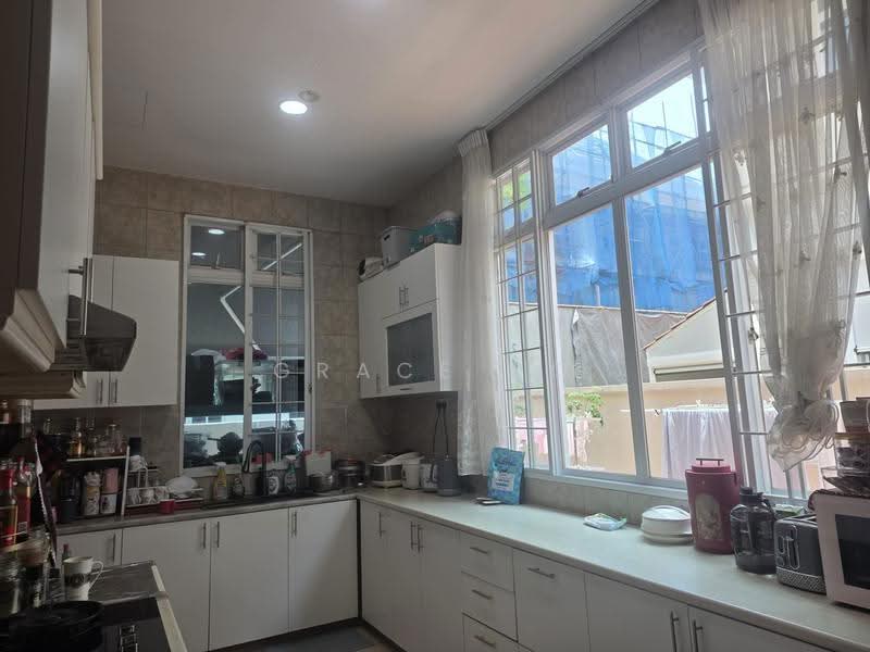12B Cotswold Close, Cotswoldold, Ang Mo Kio / Bishan / Thomson, 7 Bedrooms, 6,000 sqft, Detached House For Rent, by Grace Ho, 500274168 - Kitchen - PropertyGuru.com.sg