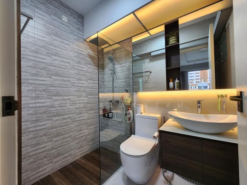667A Punggol Drive, 667A Punggol Drive, Hougang / Punggol / Sengkang, 3 Bedrooms, 1,001 sqft, HDB Flat For Sale, by Sam Alakasam, 500274179 - Master Bathroom - PropertyGuru.com.sg