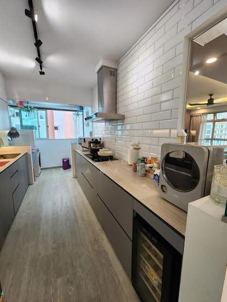 667A Punggol Drive, 667A Punggol Drive, Hougang / Punggol / Sengkang, 3 Bedrooms, 1,001 sqft, HDB Flat For Sale, by Sam Alakasam, 500274179 - Kitchen - PropertyGuru.com.sg