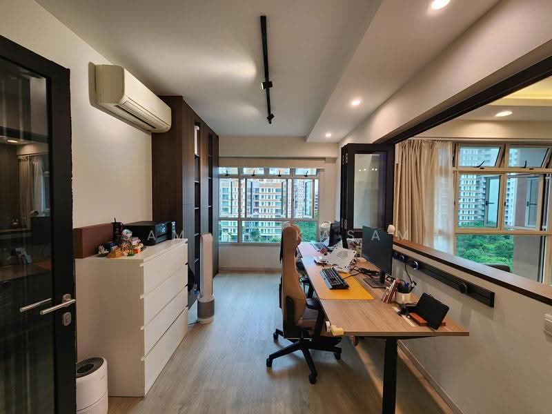 667A Punggol Drive, 667A Punggol Drive, Hougang / Punggol / Sengkang, 3 Bedrooms, 1,001 sqft, HDB Flat For Sale, by Sam Alakasam, 500274179 - Common Bedroom 1 (converted to Study) - PropertyGuru.com.sg