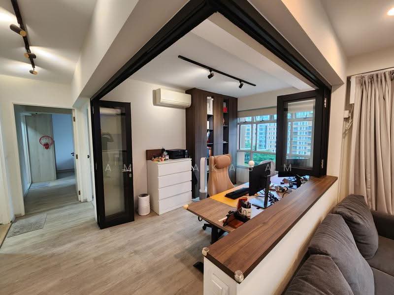 667A Punggol Drive, 667A Punggol Drive, Hougang / Punggol / Sengkang, 3 Bedrooms, 1,001 sqft, HDB Flat For Sale, by Sam Alakasam, 500274179 - Common Bedroom 1 (converted to Study) - PropertyGuru.com.sg