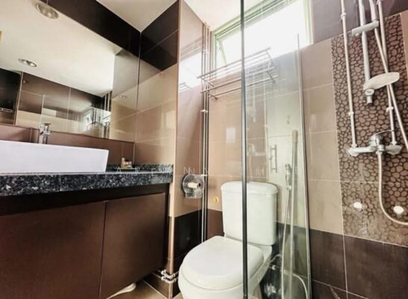The Sunny Spring, 50 Lorong 40 Geylang, Eunos / Geylang / Paya Lebar, 1 Bedroom, 200 sqft, Apartment For Rent, by Mar Inn Chee, 500274182 - Attached Bathroom - PropertyGuru.com.sg