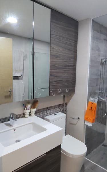 The Terrace, 92 Edgedale Plains, Hougang / Punggol / Sengkang, 3 Bedrooms, 1,076 sqft, Condominium For Sale, by Jacob Ong Guowei, 500274186 - Bathroom - PropertyGuru.com.sg