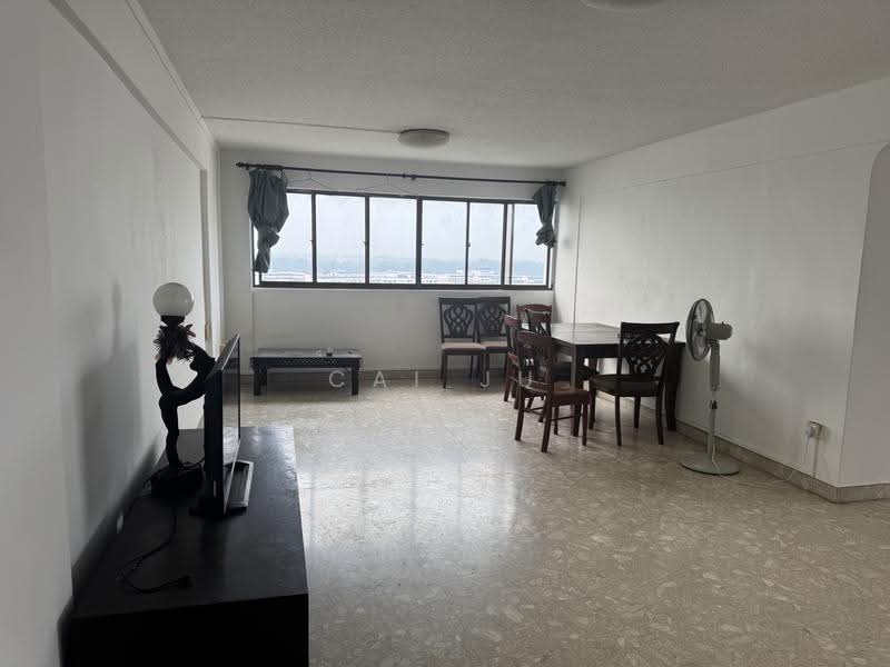 532 Jurong West Street 52, 532 Jurong West Street 52, Boon Lay / Jurong / Tuas, 3 Bedrooms, 1,270 sqft, HDB Flat For Rent, by Cai Ju, 500274196 - Living Room - PropertyGuru.com.sg