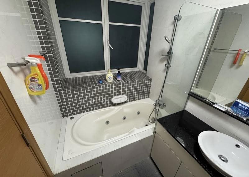 The Jade, 9 Bukit Batok Central Link, Dairy Farm / Bukit Panjang / Choa Chu Kang, 2 Bedrooms, 1,087 sqft, Condominium For Rent, by Teng Yen, 500274201 - Bathroom - PropertyGuru.com.sg
