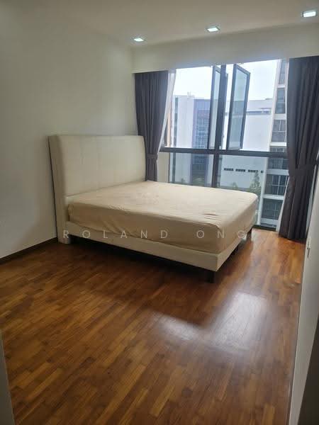 Twin Fountains, 11 Woodlands Avenue 6, Admiralty / Woodlands, 4 Bedrooms, 1,270 sqft, Condominium For Rent, by Roland Ong, 500274206 - Bedroom - PropertyGuru.com.sg