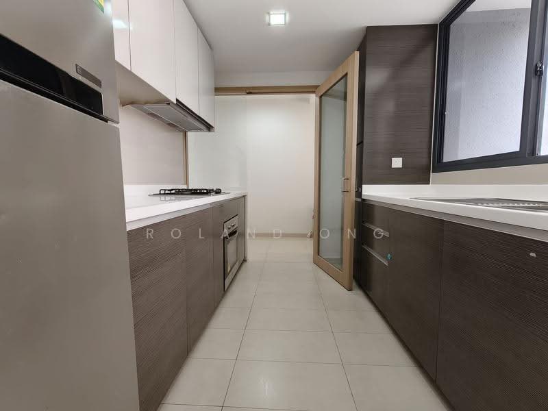 Twin Fountains, 11 Woodlands Avenue 6, Admiralty / Woodlands, 4 Bedrooms, 1,270 sqft, Condominium For Rent, by Roland Ong, 500274206 - Kitchen - PropertyGuru.com.sg