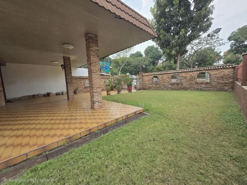Original Single Storey Semi-D @ Upper Changi Road East - D16, Upper Changi Road East, Bedok / Upper East Coast, 3 Bedrooms, 2,000 sqft, Semi-Detached House For Sale, by Rama Mu, 500274211 - Exterior - PropertyGuru.com.sg