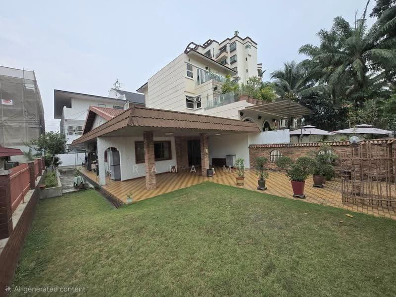 Original Single Storey Semi-D @ Upper Changi Road East - D16, Upper Changi Road East, Bedok / Upper East Coast, 3 Bedrooms, 2,000 sqft, Semi-Detached House For Sale, by Rama Mu, 500274211 - Exterior - PropertyGuru.com.sg
