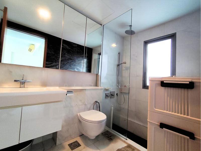 Adria, 12 Derbyshire Road, Newton / Novena, 1 Bedroom, 538 sqft, Condominium For Rent, by Derek Ng, 500274212 - Bathroom - PropertyGuru.com.sg