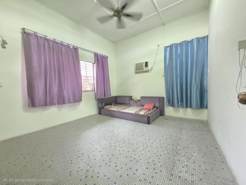 D16 - Upper Changi Road East an Original Single Storey Semi-D, Bedok / Upper East Coast, 3 Bedrooms, 2,000 sqft, Semi-Detached House For Sale, by Jerome Huang, 500274218 - Living Room - PropertyGuru.com.sg