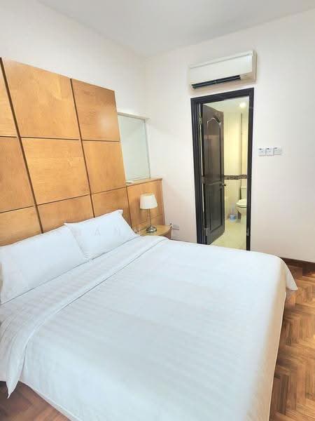 The Bencoolen, 180 Bencoolen Street, Beach Road / Bugis / Rochor, 2 Bedrooms, 829 sqft, Apartment For Sale, by Shannel Tan, 500274225 - Bedroom - PropertyGuru.com.sg