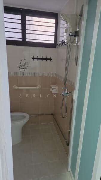 602 Ang Mo Kio Avenue 5, 602 Ang Mo Kio Avenue 5, Ang Mo Kio / Bishan / Thomson, Room Rental, 90 sqft, HDB Flat For Rent, by Jerlyn Ng, 500274226 - Bathroom - PropertyGuru.com.sg
