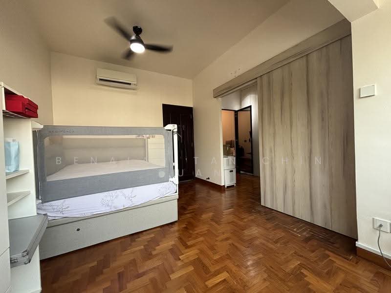 Ensuite Room with enclosed study area and walk in wardrobe, Westwood Avenue, Boon Lay / Jurong / Tuas, Room Rental, 300 sqft, Terraced House For Rent, by Benaiah Tan Chin Guan, 500274246 - Bedroom - PropertyGuru.com.sg