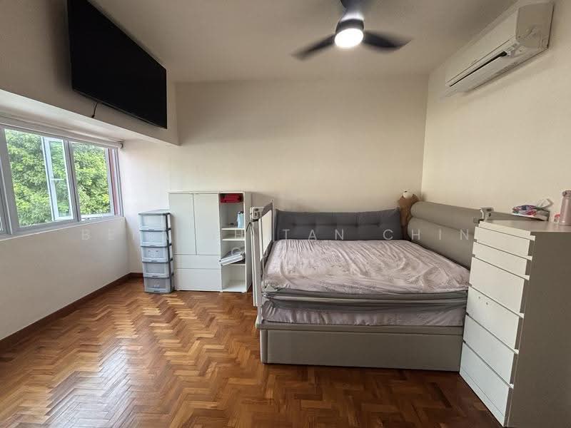 Ensuite Room with enclosed study area and walk in wardrobe, Westwood Avenue, Boon Lay / Jurong / Tuas, Room Rental, 300 sqft, Terraced House For Rent, by Benaiah Tan Chin Guan, 500274246 - Bedroom - PropertyGuru.com.sg